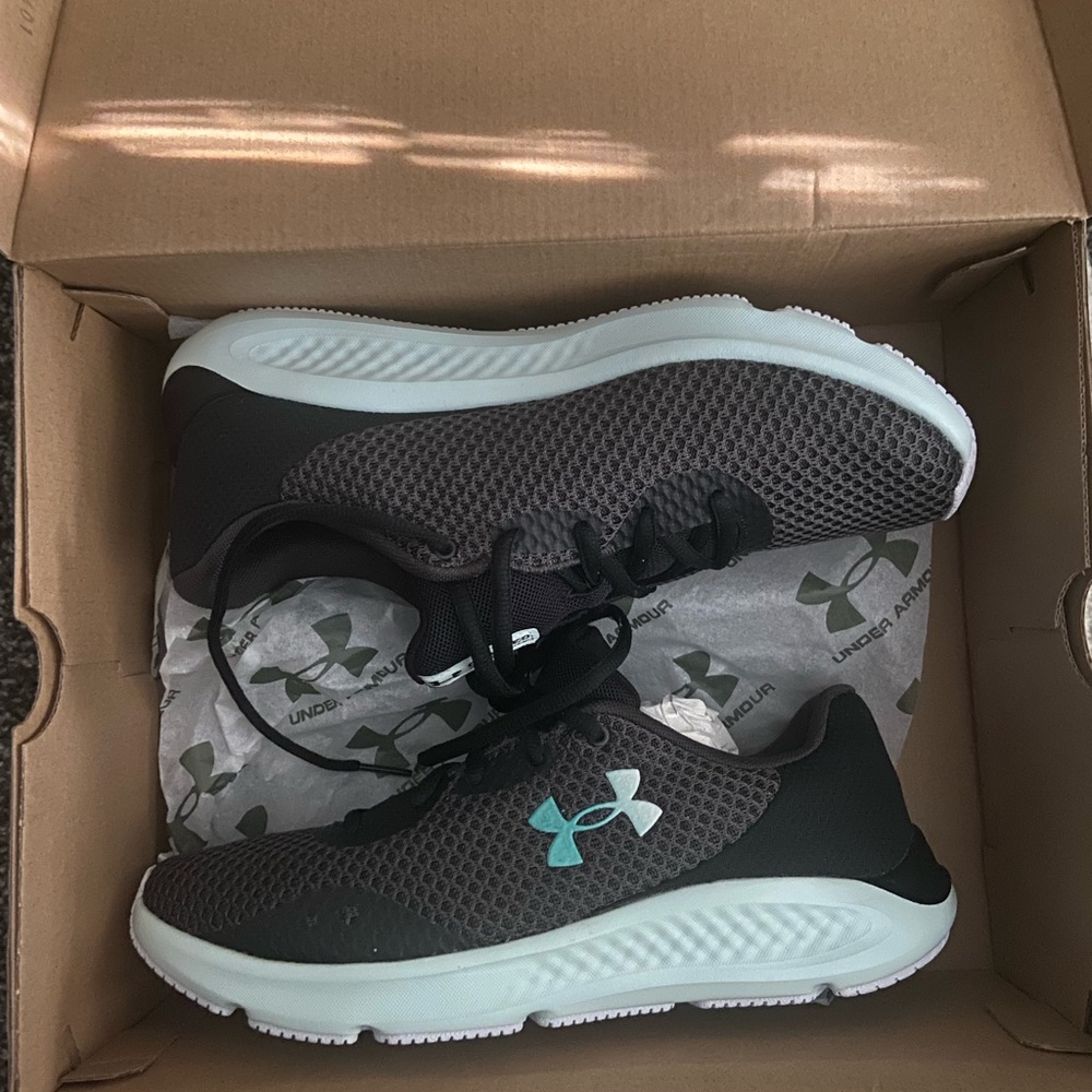 BRAND NEW womens under Armour athletic shoes